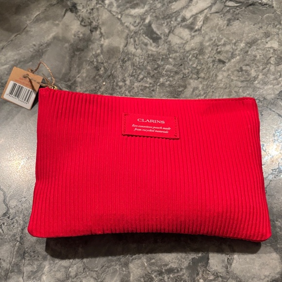 Clarins Gift Set - Picture 3 of 9